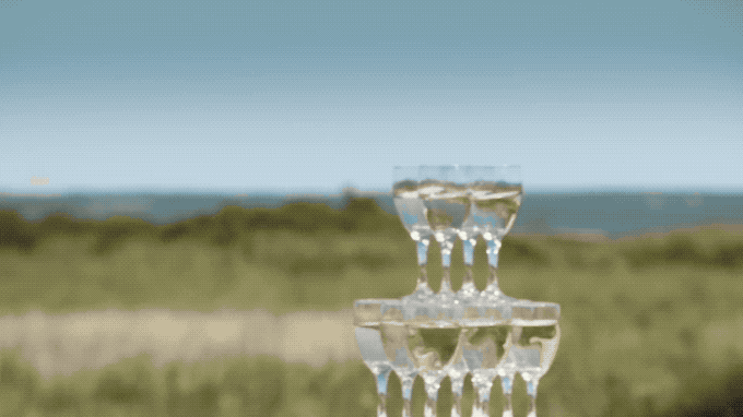 見到障礙自己會(huì)跳擺上香檳越野不倒這個(gè)技術(shù)讓你看手機(jī)也不暈車(圖22)